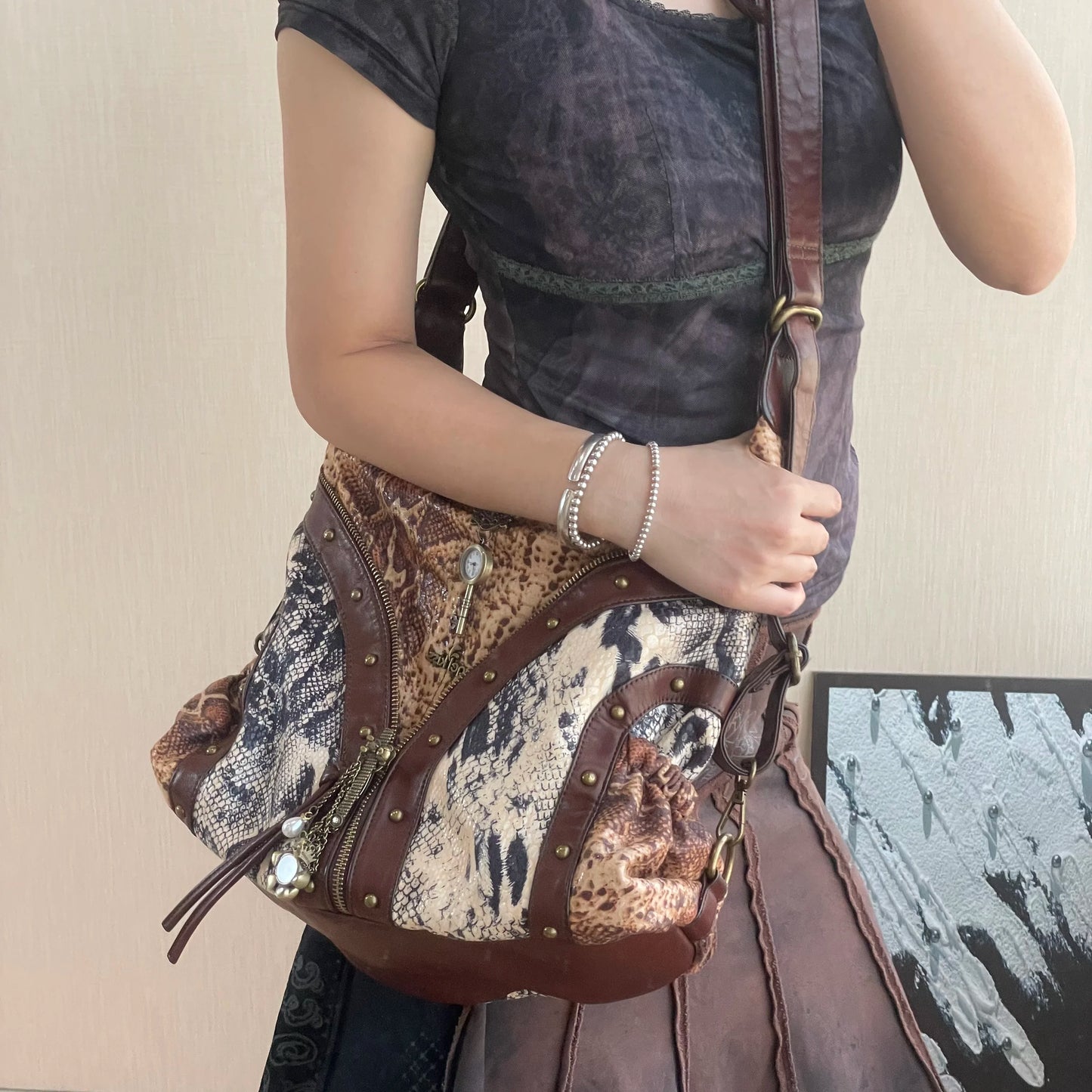 Original Design Retro Rivet Leopard Print Punk Backpack Commuter Large Capacity Tote Crossbody Bags for Women Hot Selling