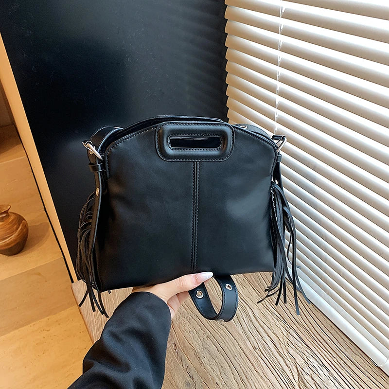 Luxury Tassel Lady Clutch With Adjust Shoulder Strap Large Capacity Shoulder Crossbody Bag Korean Fashion Versatile Dumpling Bag