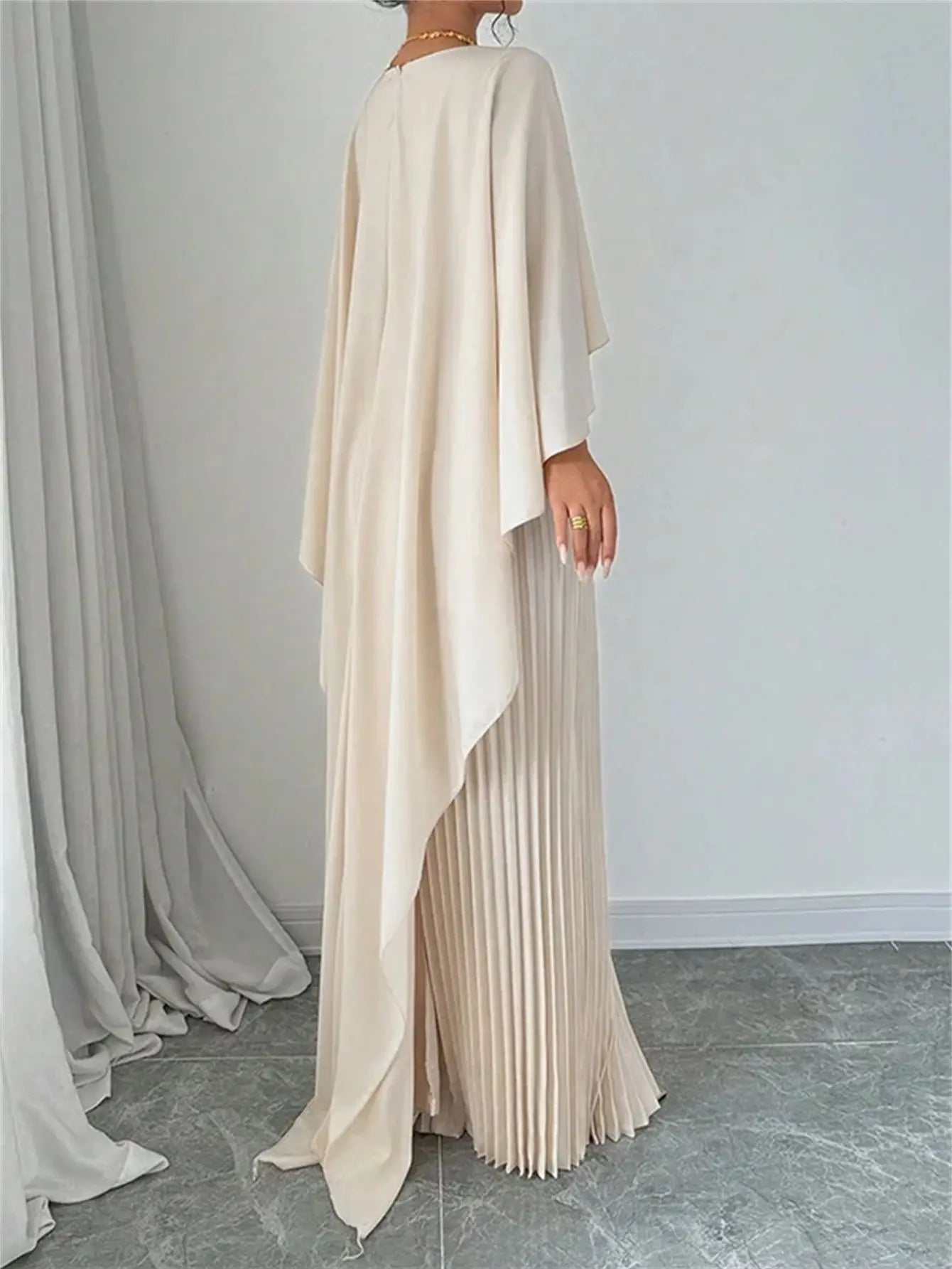 2025 New Women's Spring Summer Fashion Loose Bat Sleeve Curling Irregular Elegant Seven Inch Sleeve Long Dress