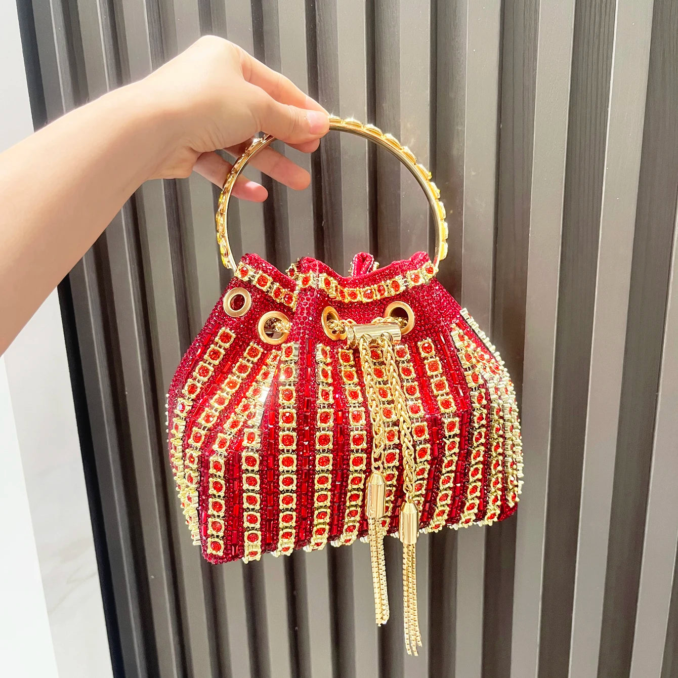 Luxury Designer Evening Bags for Women Bucket Clutch Shoulder Bag with Crystal Rhinestone for Banquets