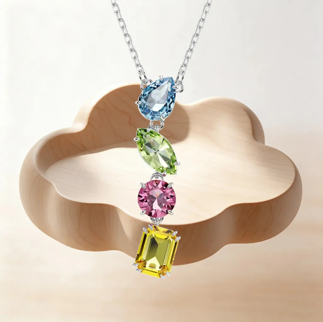 Shimmering Crystal Jewelry Set With Necklace And Earrings For Women