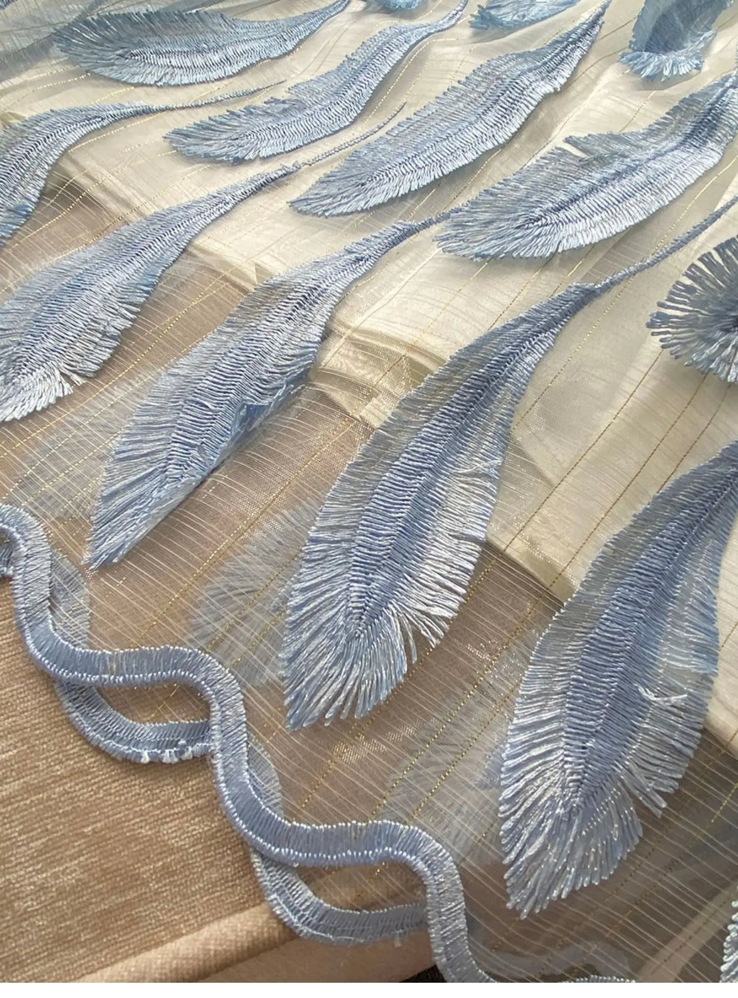 Fashion Sweet Short Elegant Dress 2024 Summer New Heavy Pearl Halter Blue Feather Embroidered Gold Thread Sleeveless Sling Dress