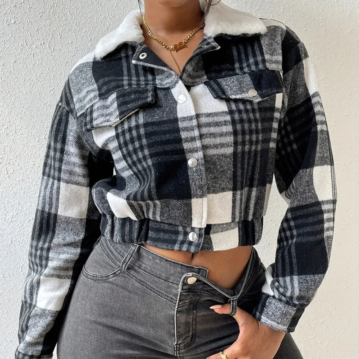 Elegant Women Jacket 2024 Autumn and Winter New Fashionable and Versatile Checkered Long Sleeved Short Top Coats Streetwear