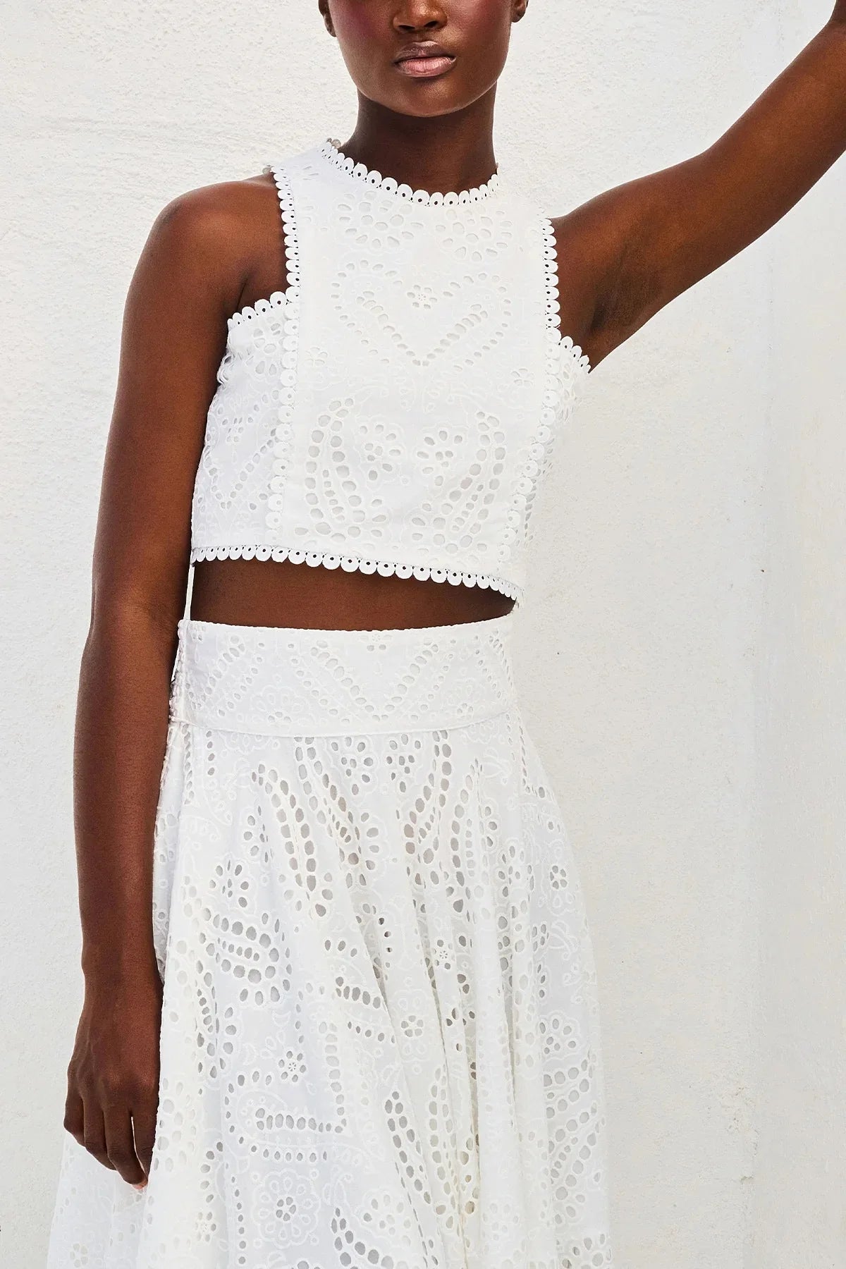 Women Hollow Out Sleeveless Embroidery Two-Piece Set 2025 O-Neck Blouse + Lace Pockets Skirt beach New Two Piece Set