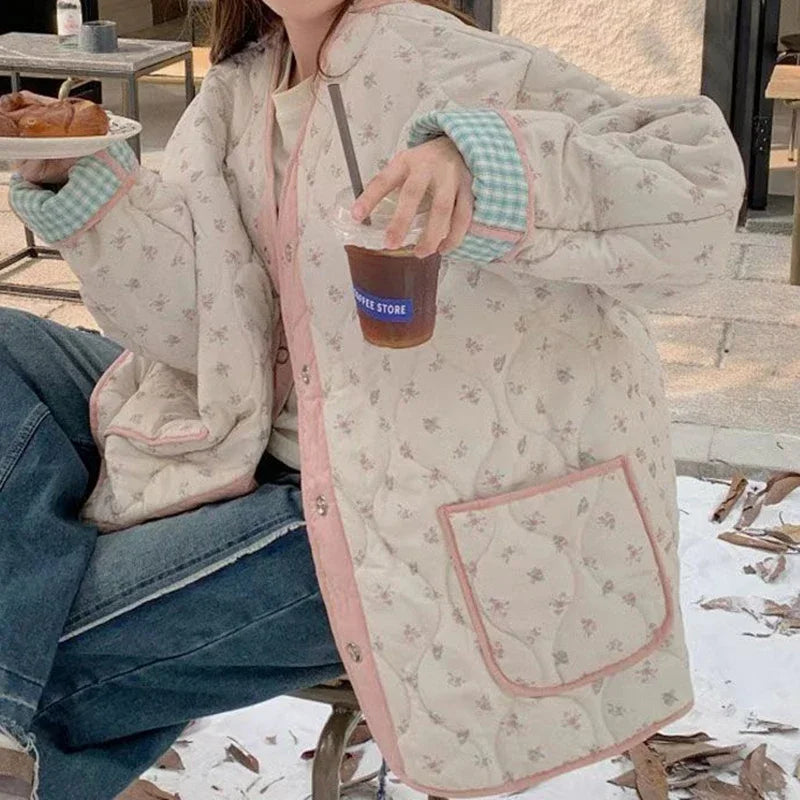 Retro floral small fresh color matching plaid cotton-padded jacket women's autumn and winter plus cotton coats on both sides.