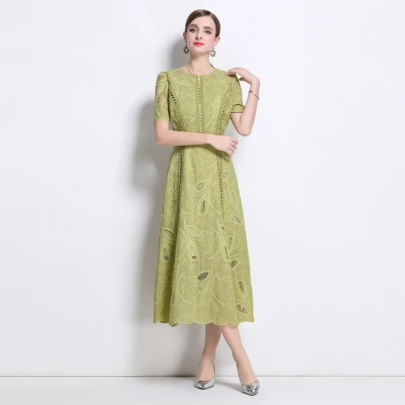 Elegant Lace Sleeve Midi Dress Women's round Neck Gored Skirt Short Sleeve Slimming Summer New Style Vintage High-End Feeling