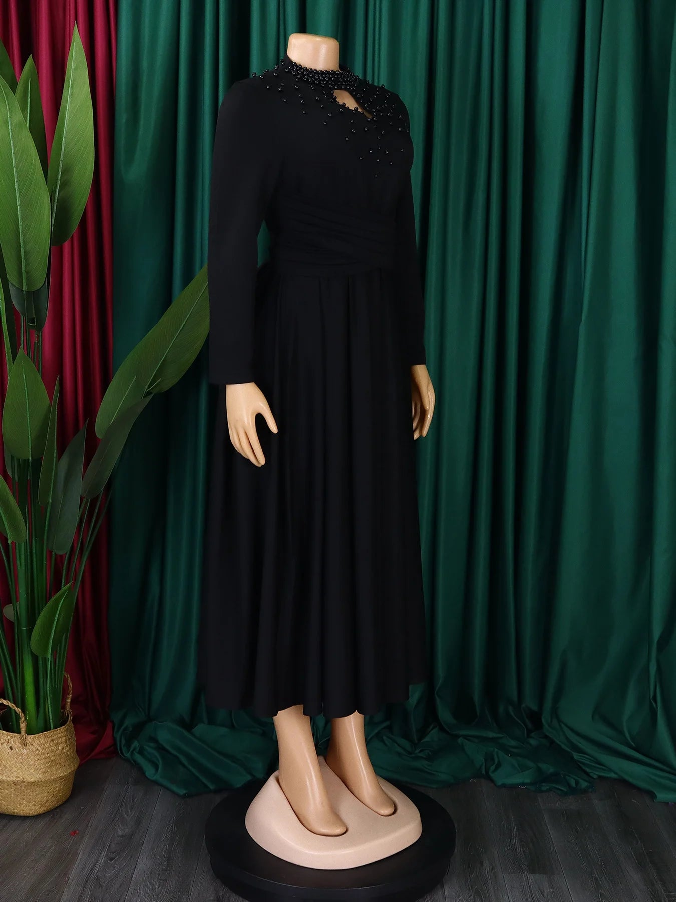 Fashionable High-collar Elegant Embroidered Large Dress Women Waist-shaping African Dress Trendy Plain Pattern Long Skirt