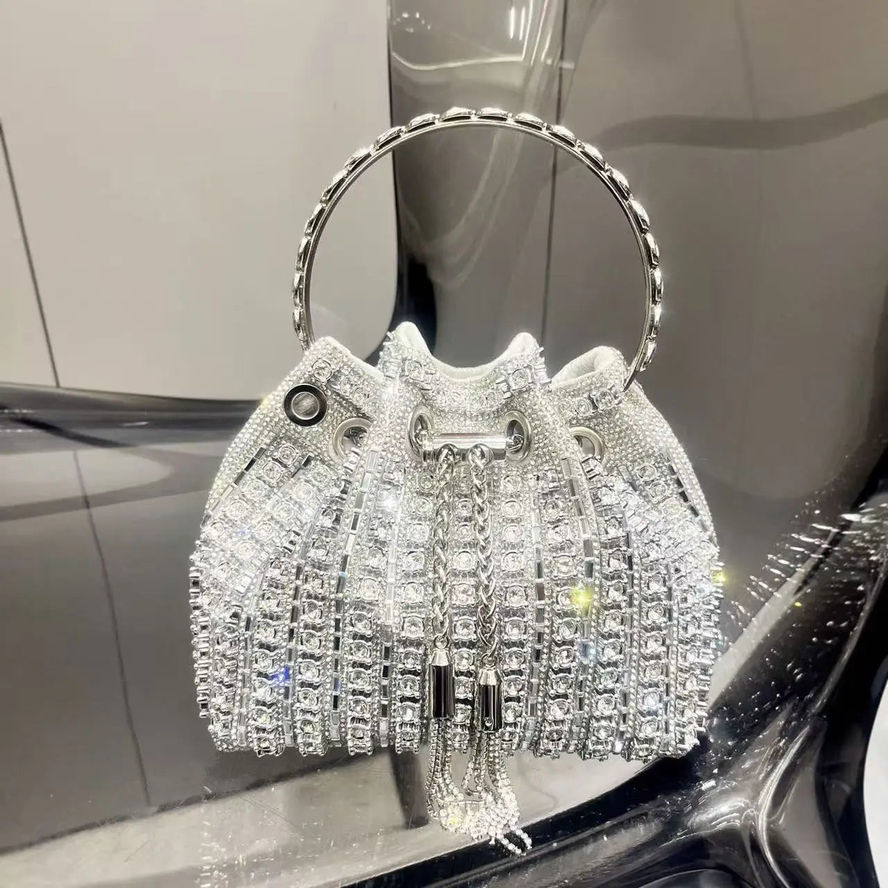 Crystal Shiny Diamonds Bucket Bag Fashion Women Handbag Metal Ring Handle Evening Bag Wedding Party Clutch Purse Crossbody Bag