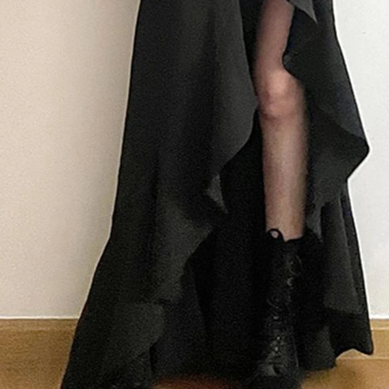 French fashion irregular temperament long skirt female summer new irregular split high waist Joker thin black casual big skirt.