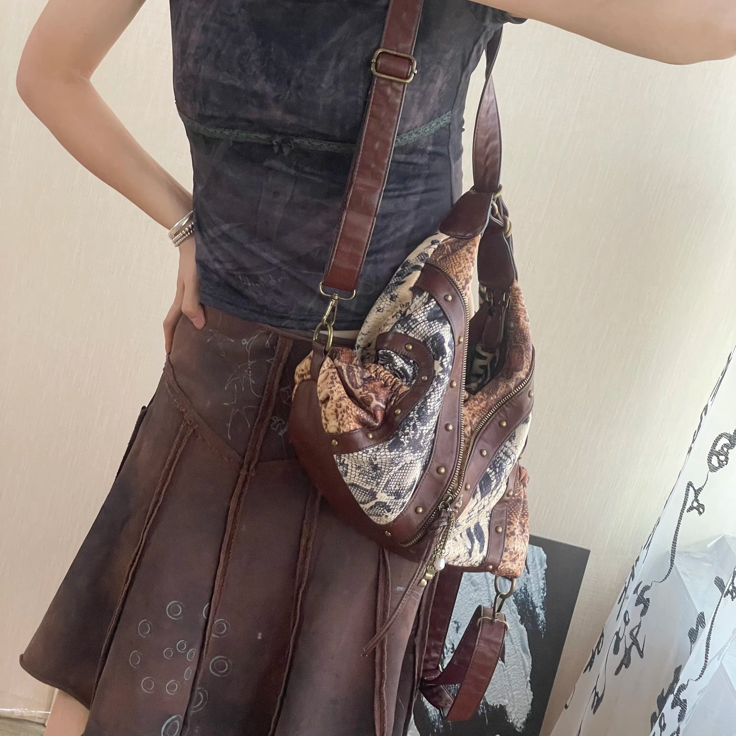 Original Design Retro Rivet Leopard Print Punk Backpack Commuter Large Capacity Tote Crossbody Bags for Women Hot Selling