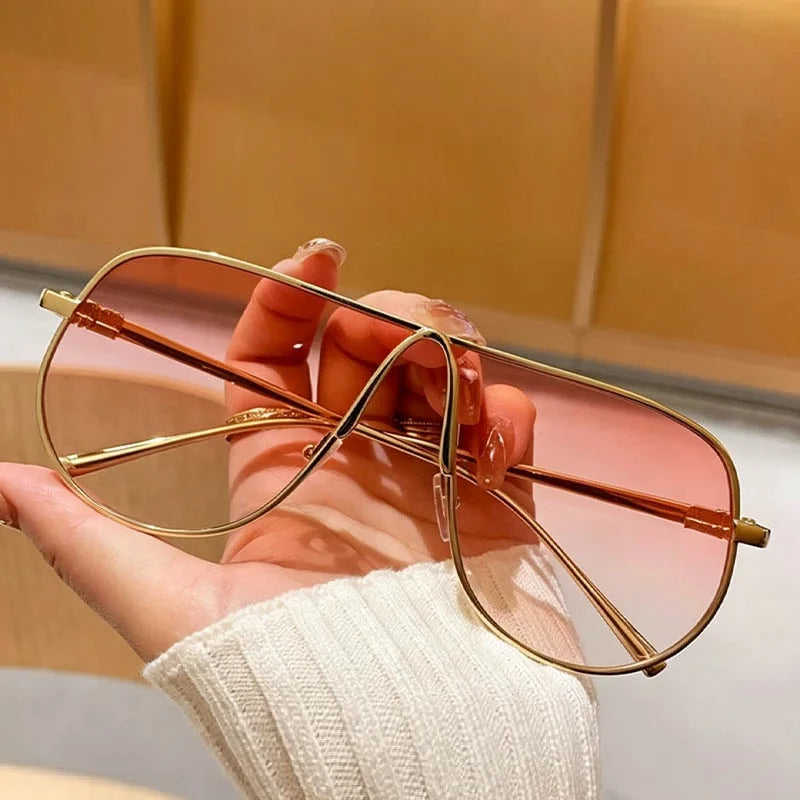 Oversized Gradient Pilot Sunglasses