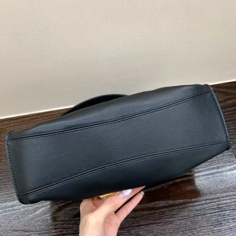 Women's Pleated Motorcycle Bag Trendy Belt Buckle Shoulder Bag Brand Design Fashion Large Capacity Texture Underarm Bag Tote Bag