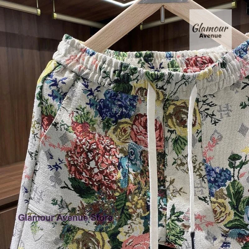 Korean retro painted rose flower shorts women's summer new fashion personalized beach pants fashion printed casual pants.