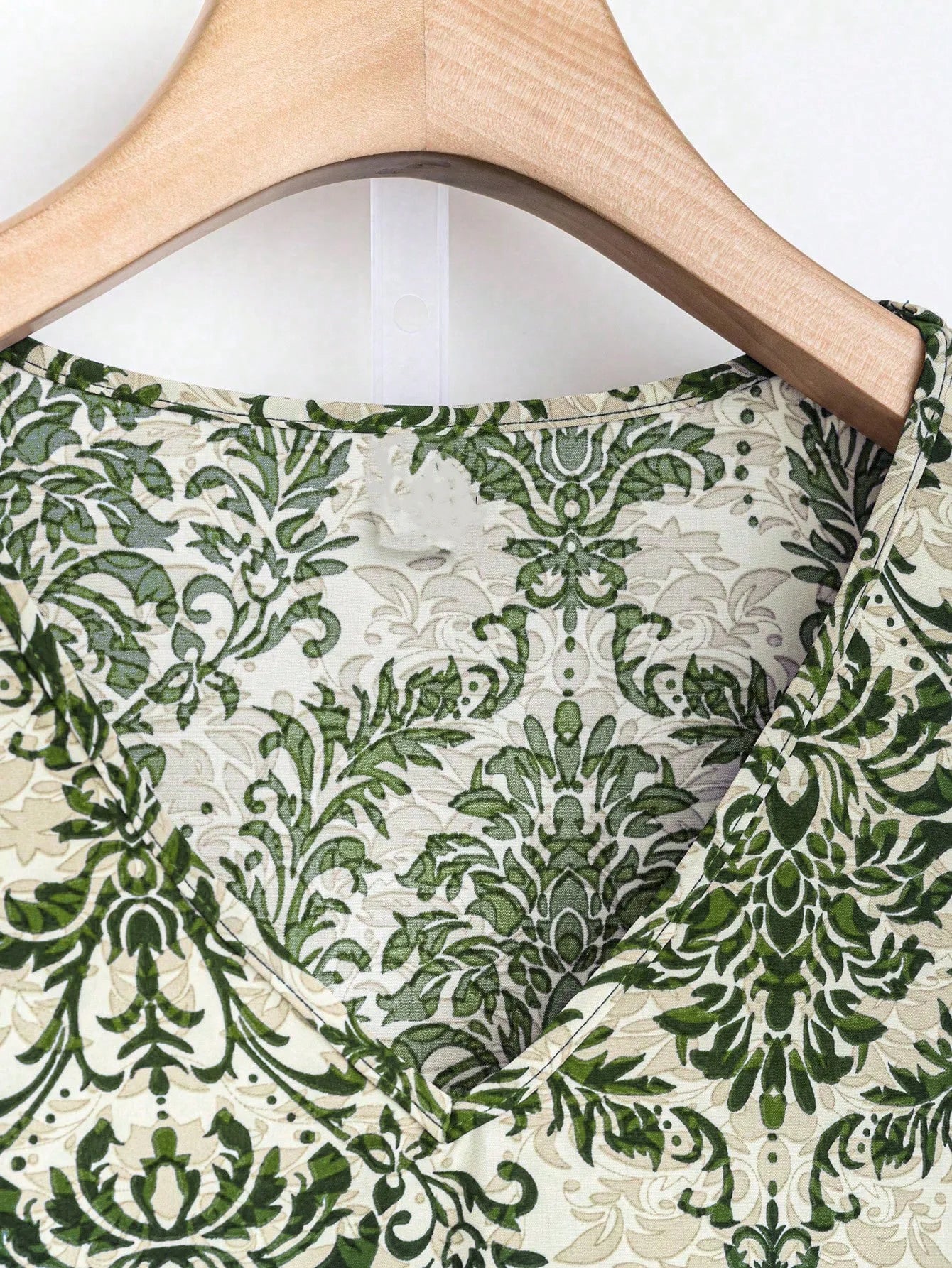 Casual 2 Piece Sets Women Outfit 2025 Summer Fashion Sleeveless Floral Print V-neck Shirts Tops And Pant Sets Elegant Suit