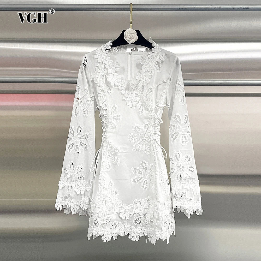 VGH Solid Elegant Spliced Appliques Hollow Dresses for Women V Neck Flare Sleeveless High Waist Temperament Short Dress Female