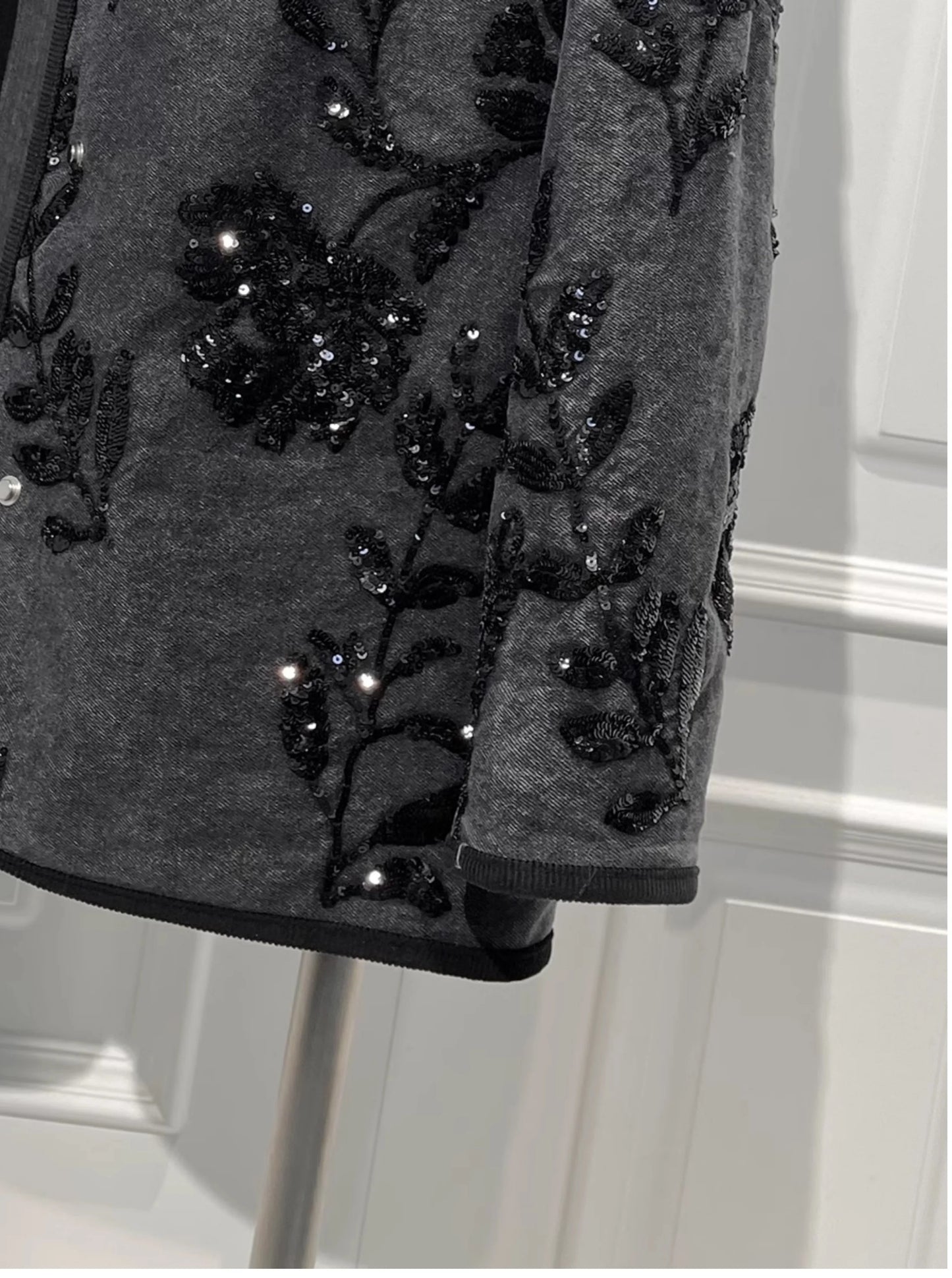 Fashion Versatile Heavy Industry Embroidered Flower Denim Jackets for Women Spring New Loose Casual Mid-length Sequined Jacket