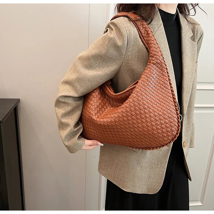 Designer Brand Hand Carry Large Capacity Women's New Fashion Dumpling Bag Casual Shoulder Bags for Women Hot Selling