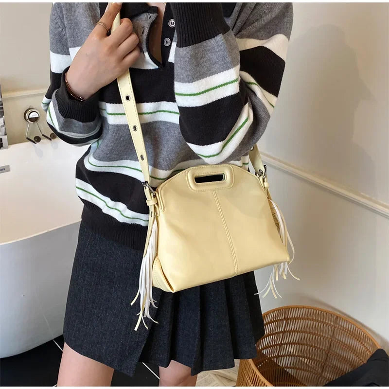 Luxury Tassel Lady Clutch With Adjust Shoulder Strap Large Capacity Shoulder Crossbody Bag Korean Fashion Versatile Dumpling Bag