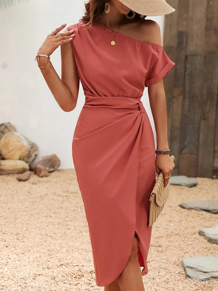 Women's slanted shoulder design and soft tone show the gentle temperament waist fold decoration sexy charm dress