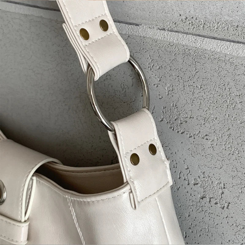 Women's Rivet Y2k Shoulder Bag Retro Small Bag Hot Girl Wilderness Style Retro Leather Fashion Versatile Shoulder Armpit Bag