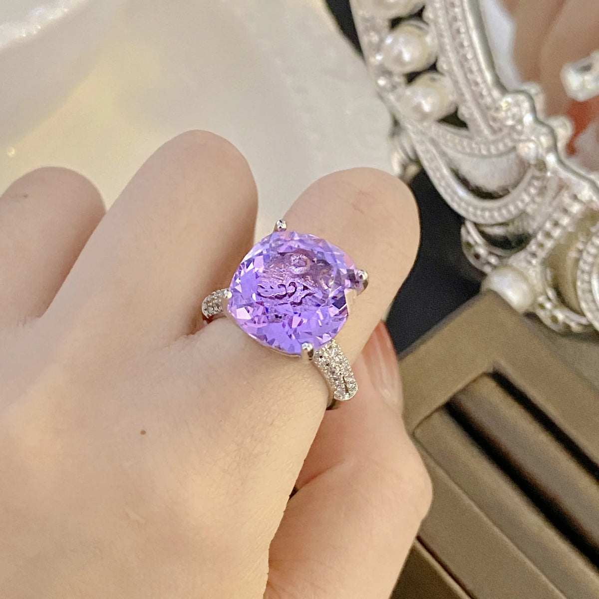 Sparkling Zircon Solitaire Wedding Band Ring for Women