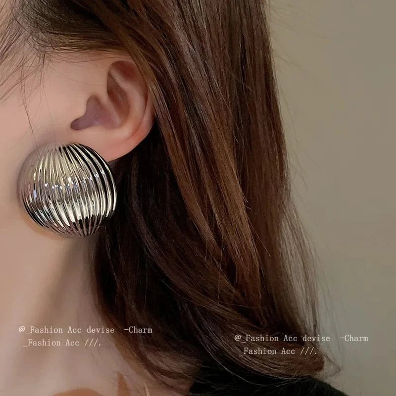 Metal Round Earrings Exaggerated Fashionable Style Geometric Jewelry Wholesale Girl