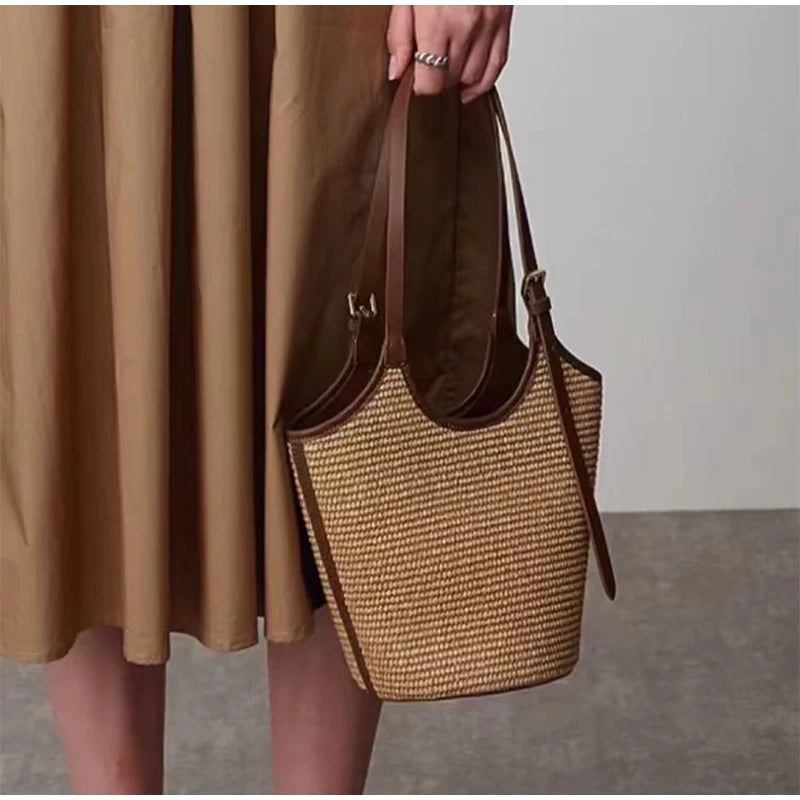 Brown Woven Fashion Women Bucket Bag New Large Capacity Beach Bag Commuting Underarm Bag Simple Elegant Texture Shoulder Bag