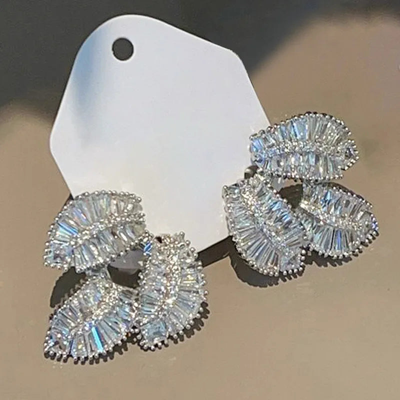 925 Sterling Silver Gorgeous Leaf Pierced Earrings Female Bright Zirconia Jewelry Engagement Party Fashion Chic Accessories