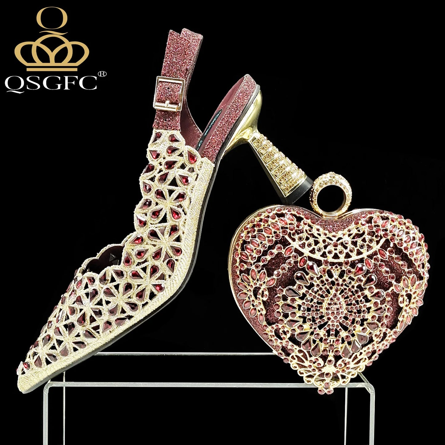 Happy Time Boutique, Exquisite Mini Bag with Pointed Toe Shoes, Sexy Stiletto High-Heeled Shoes, Small Metal Bag in Hand