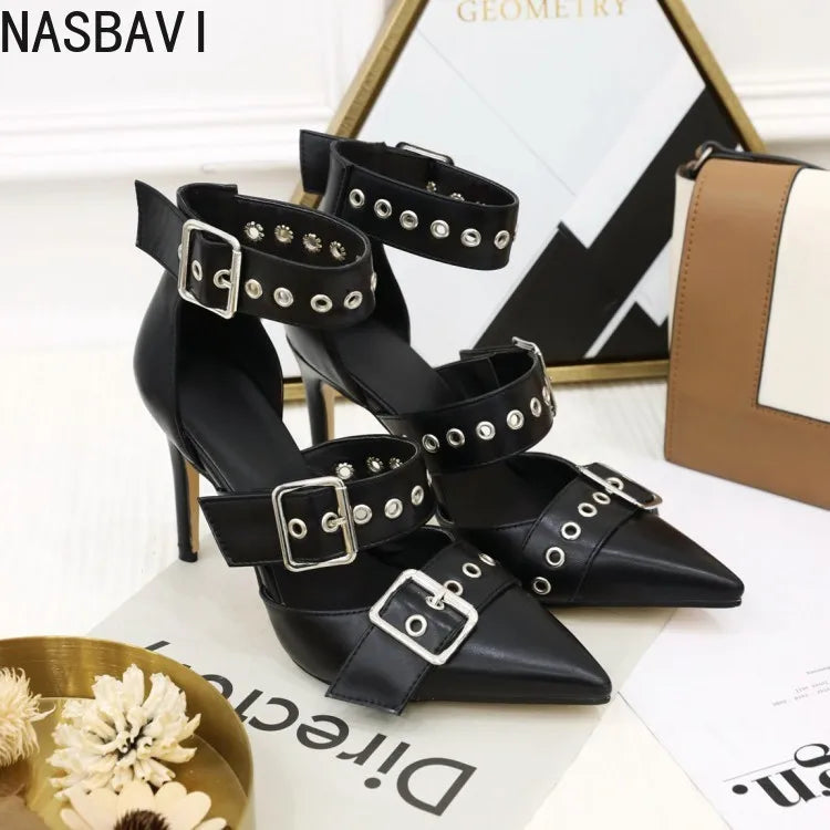 Black Pointed Toe Square Heel Pumps