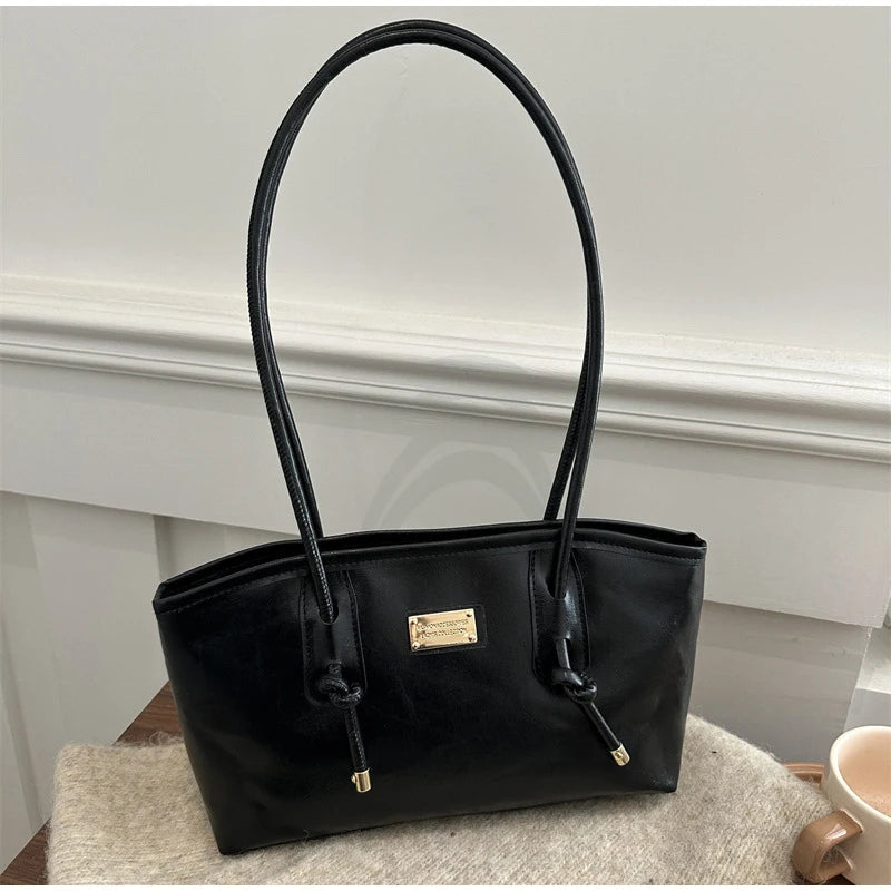 Retro French Women's Shoulder Bag Large Capacity Commuting Versatile Underarm Bag Simple Texture Solid Color Handbag Tote Bag