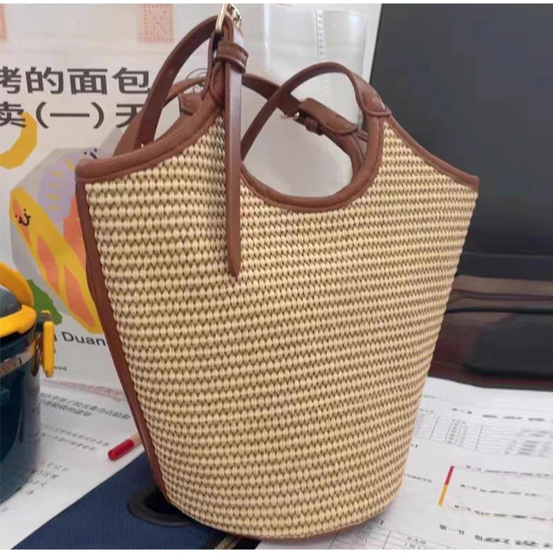 Brown Woven Fashion Women Bucket Bag New Large Capacity Beach Bag Commuting Underarm Bag Simple Elegant Texture Shoulder Bag