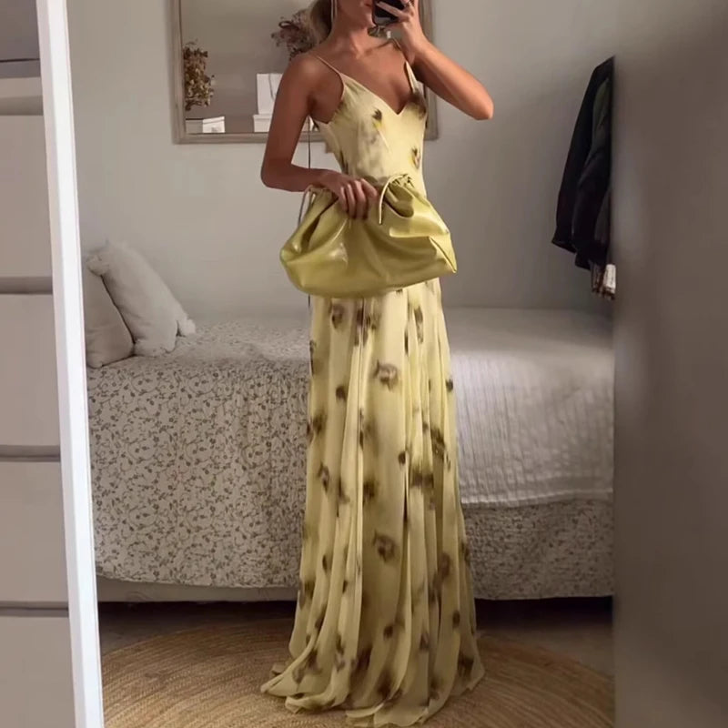 Beach Sleeveless Pleated Banquet Dress Club Party V Neck Ladies Sexy Dress New 2025 Floral Print High Waist Suspender Maxi Dress
