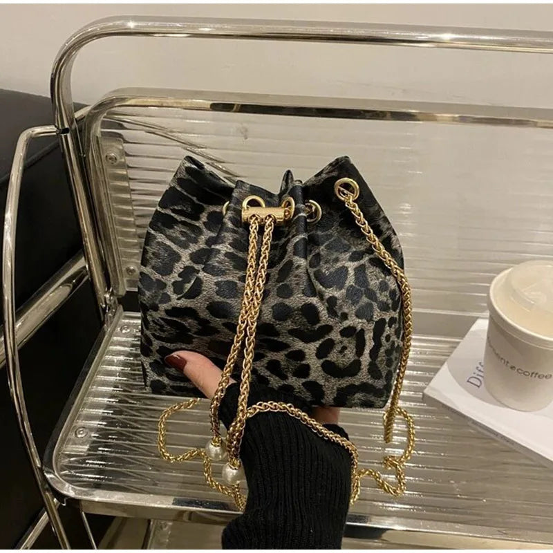 New Leopard Print Bag Fashion Cow Pattern Drawstring Bucket Bag Texture Brand Design Crossbody Bag Lady Versatile Storage Bag