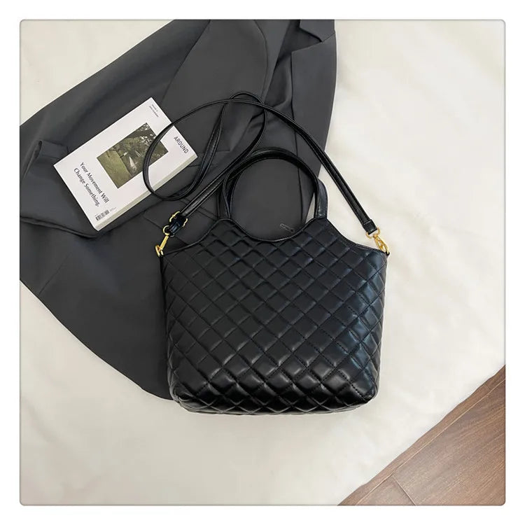 2025 Spring New Style Large Women's Bags, Letter-patterned Large-capacity Tote Bags, Underarm Bags, Fashionable and Versatile
