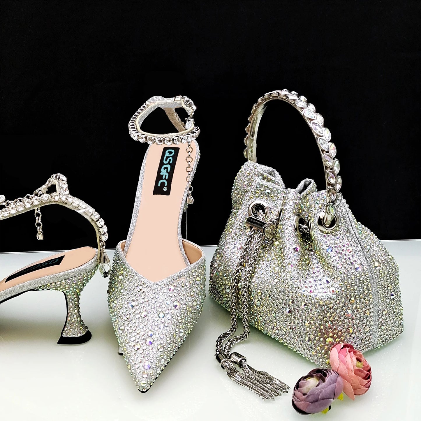 QSGFC Nigerian Popular Pointed Shoes And Bag Handle Soft Small Bag Anklet Design Mid-Heel Women's Shoes