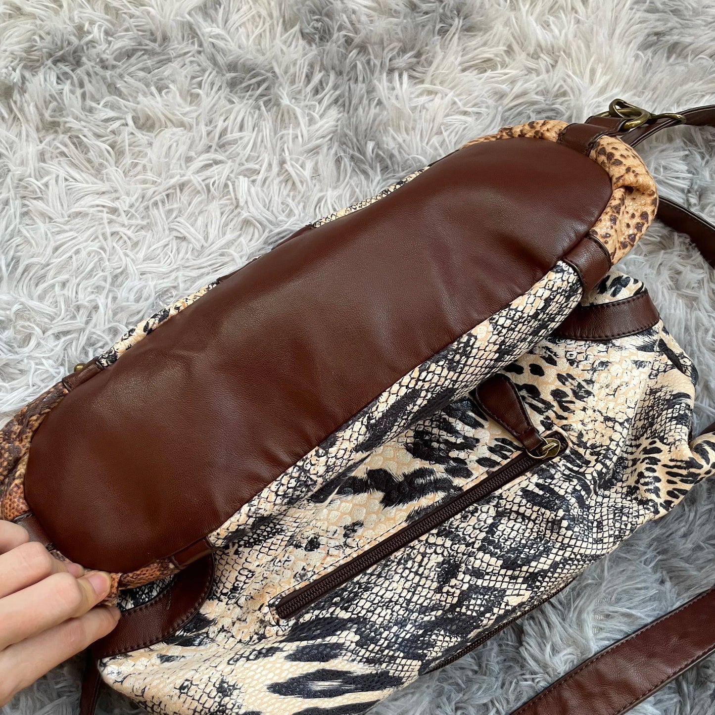 Original Design Retro Rivet Leopard Print Punk Backpack Commuter Large Capacity Tote Crossbody Bags for Women Hot Selling