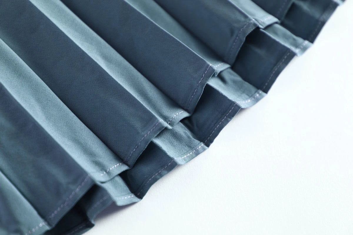 Ladies New 2023 Spring High-End Commuter Blue Trench Coat for Women Fashion Stitching Pleated Hem Loose Elegant Long Trench