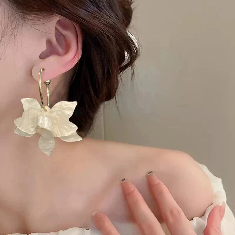 French Retro Luxury Acrylic Flower Earrings