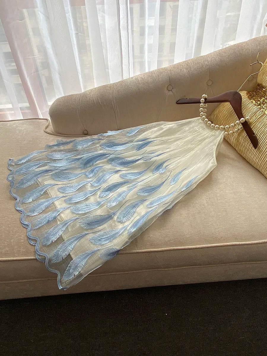 Fashion Sweet Short Elegant Dress 2024 Summer New Heavy Pearl Halter Blue Feather Embroidered Gold Thread Sleeveless Sling Dress