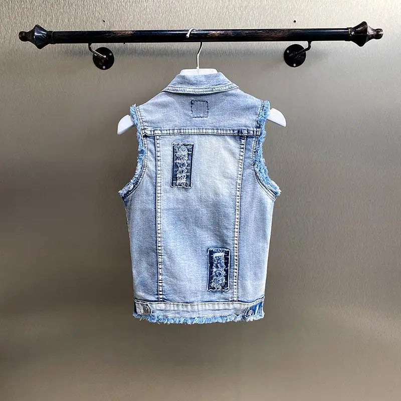 2025 Denim Vest Women's Coat New Heavy Industry Three-dimensional Embroidery Flower Shoulder Slim Fitting Vest
