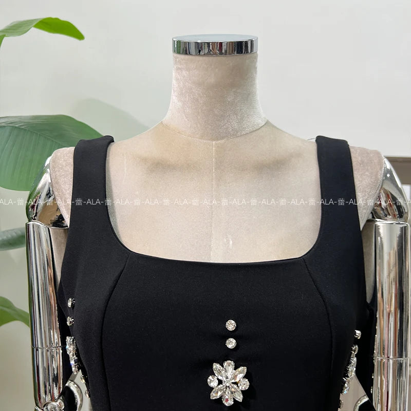 High-end Light Luxury Party Dress 2025 Summer Clothes New Heavy Industry Diamond Square Collar Waist Halter Bow Short Dress