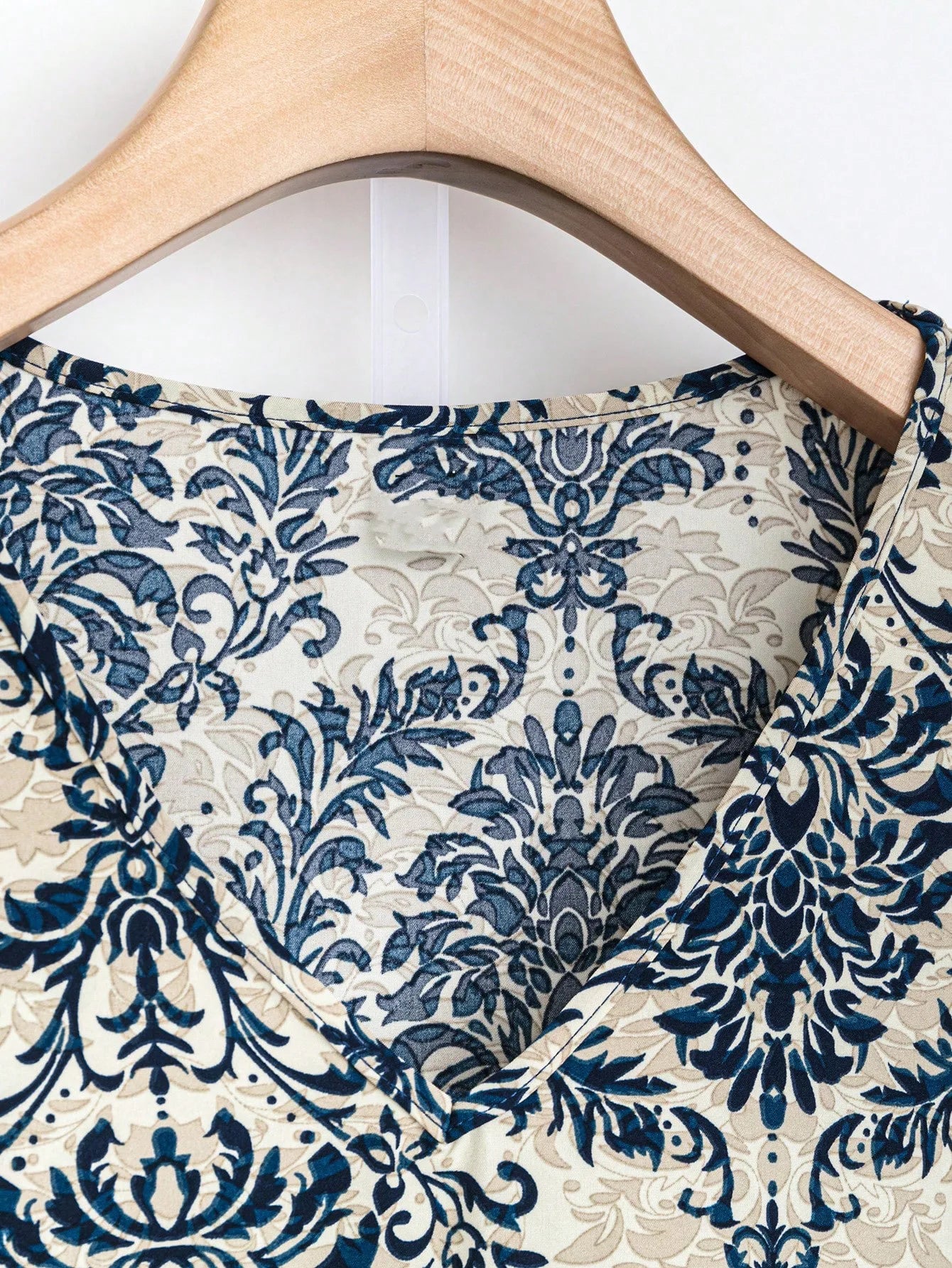 Casual 2 Piece Sets Women Outfit 2025 Summer Fashion Sleeveless Floral Print V-neck Shirts Tops And Pant Sets Elegant Suit