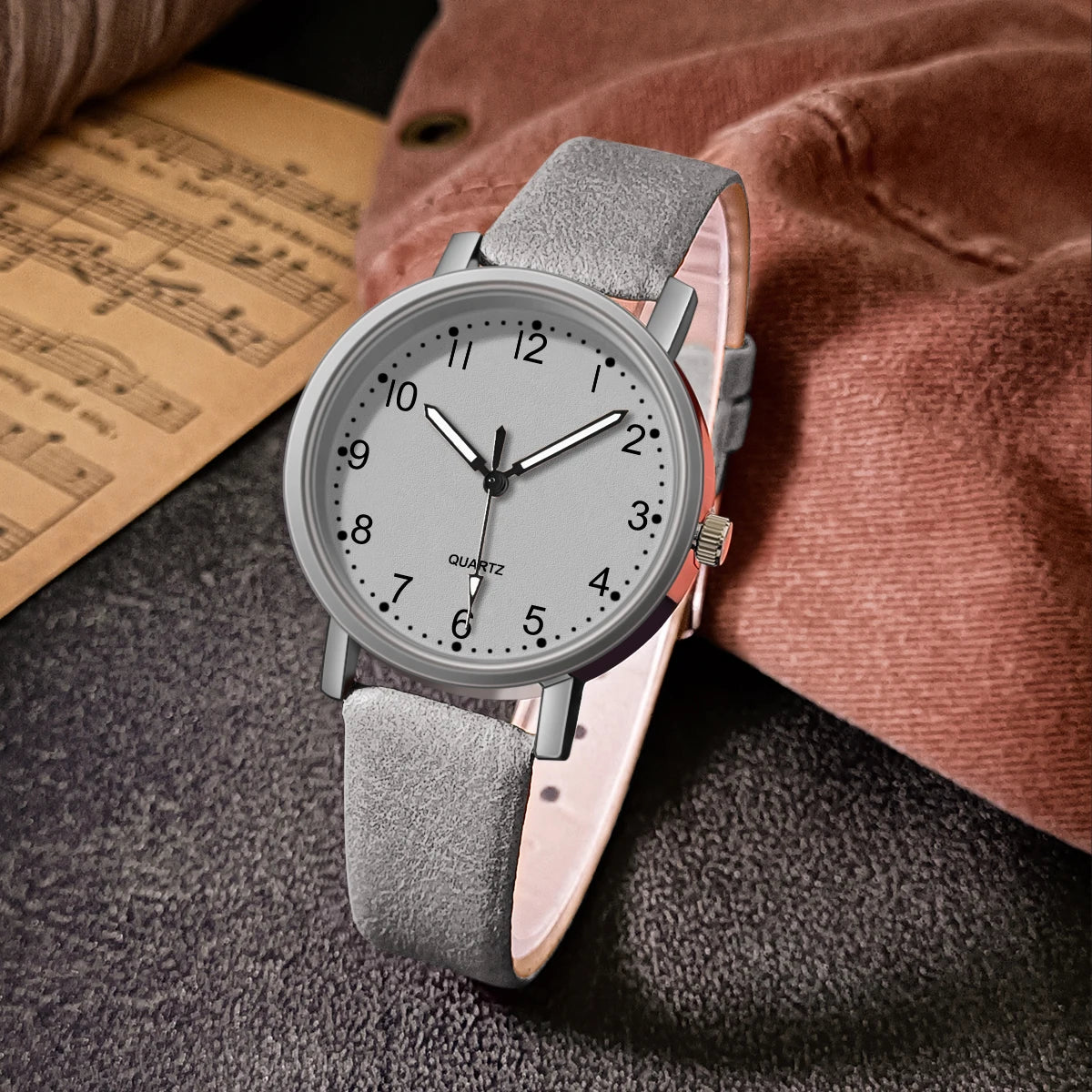 Vintage Round Dial Leather Strap Watch