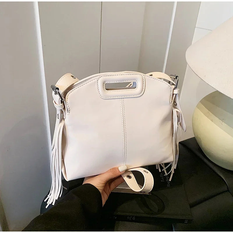 Luxury Tassel Lady Clutch With Adjust Shoulder Strap Large Capacity Shoulder Crossbody Bag Korean Fashion Versatile Dumpling Bag