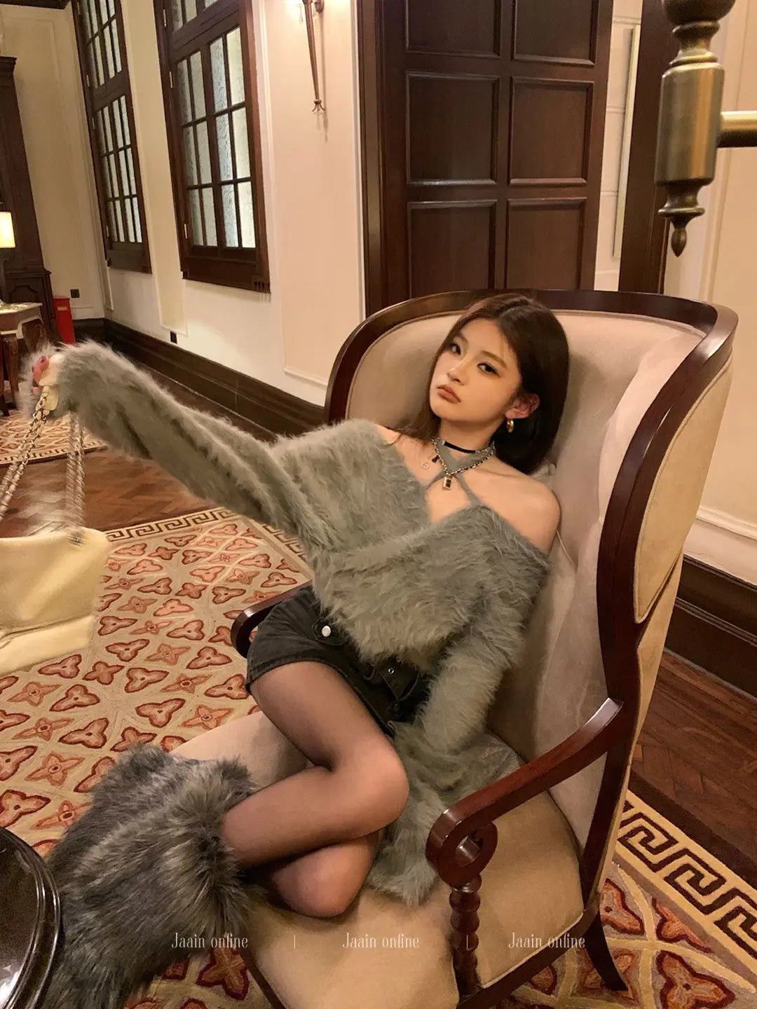 Korean High-end Design Halterneck Off-shoulder Loose Sweater Short Women's Casual Imitation Mink Fur Versatile Spring Summer Top