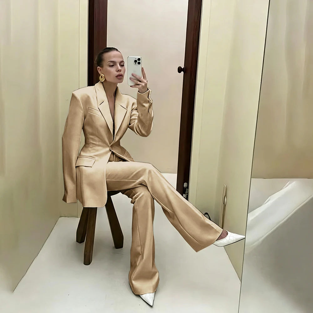 White Single Breasted Notched Collar Blazer Set For Women