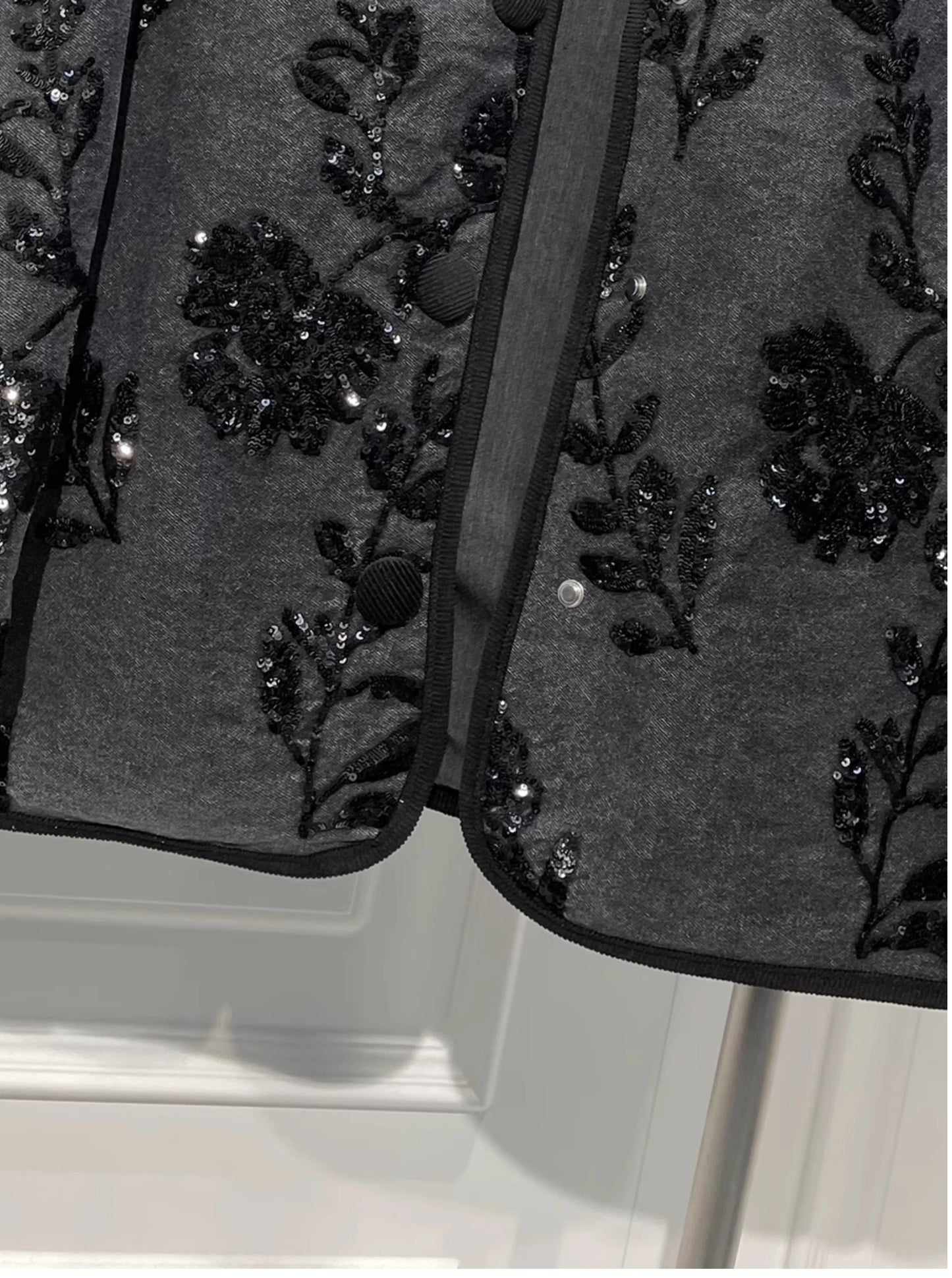 Fashion Versatile Heavy Industry Embroidered Flower Denim Jackets for Women Spring New Loose Casual Mid-length Sequined Jacket