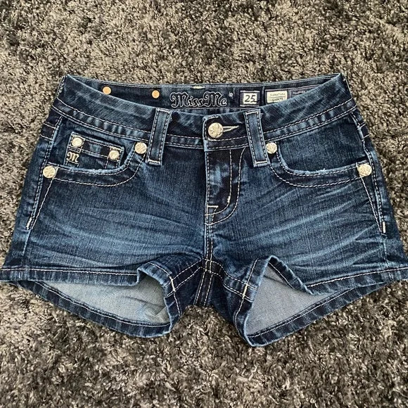 Y2K Individual Gothic Art Pattern Embroidery Decoration Low-waist Mini Denim Shorts Women's Sexy Slim and Versatile Short Skirt