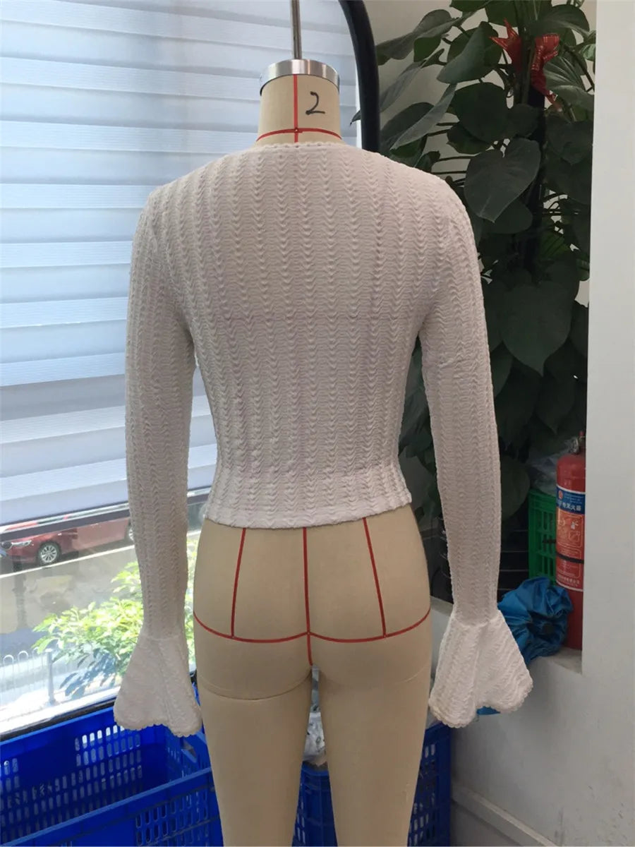 Women's Solid Color T-Shirts Autumn Textured Picot Trim Scoop Neck Long Bell Sleeves Slim Fit Crop Tops Female Casual Pullovers